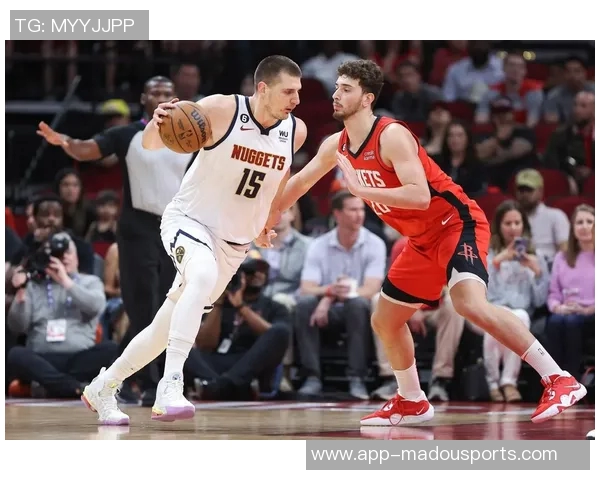 乌度卡称赞卡佩拉护筐与空接能力申京双塔组合展现更强侵略性