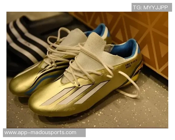 阿迪达斯重磅推出梅西联名球鞋灵感源自2009欧冠决赛经典时刻再现