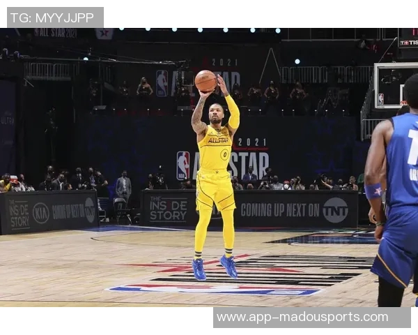 字母哥半场表现抢眼13分钟内砍下14分5篮板罚球全中展现实力