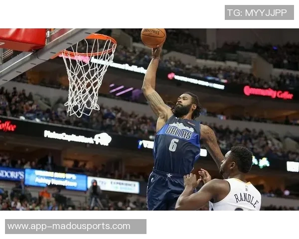 老将小乔丹展现活力半场贡献5分10篮板助力球队拼搏表现出色 老将小乔丹展现活力半场贡献5分10篮板助力球队拼搏表现出色