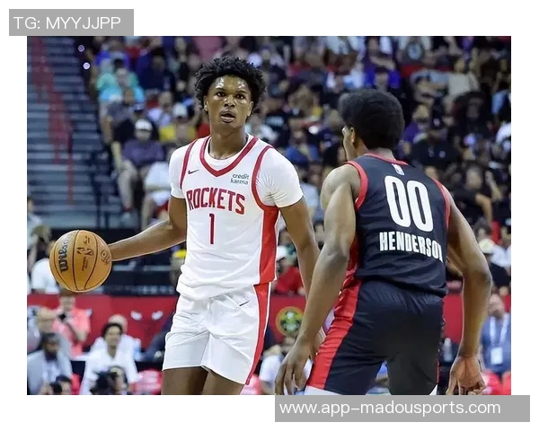 斯通称赞阿门控卫表现出色并对年轻球员成长感到欣喜